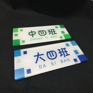 Nástenné závesné plexisklové podávače Sign Sign Holders Plastic Sign Stand